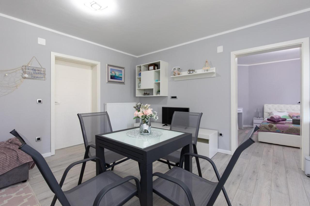 Apartment Odore Di Mare With Beautiful Garden Krk Town Eksteriør bilde