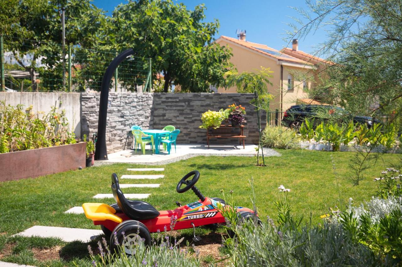 Apartment Odore Di Mare With Beautiful Garden Krk Town Eksteriør bilde