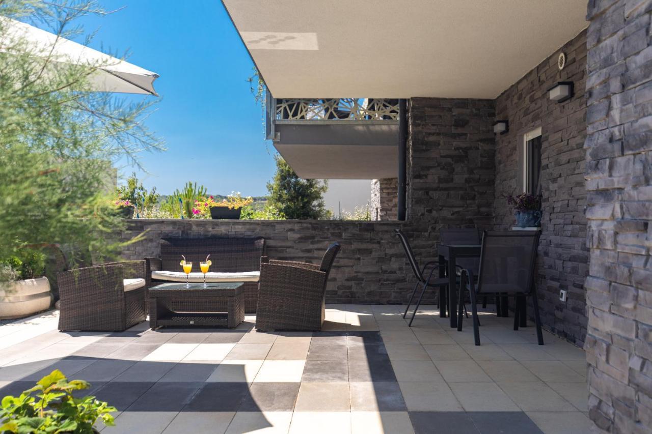 Apartment Odore Di Mare With Beautiful Garden Krk Town Eksteriør bilde